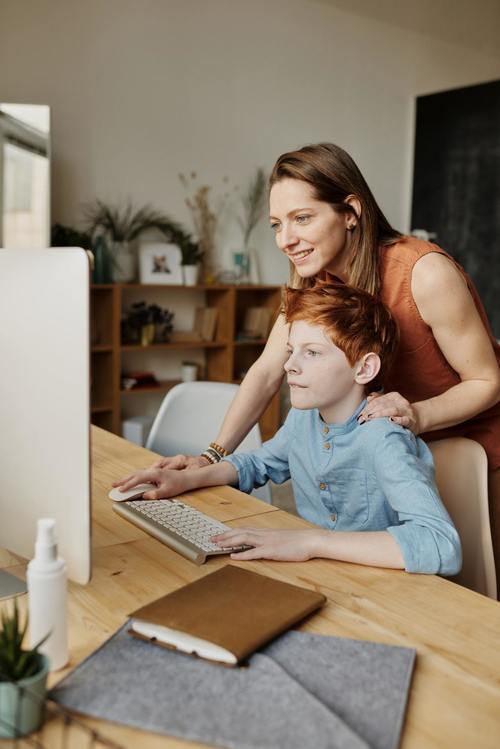 Her Er Tre Uundværlige Teknikdele Og Gadgets Til Skolebørn